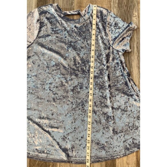 MTS Womens Blue Velvet Shirt Size Medium Pendulum Bottom Peep Open Back NWT - Picture 7 of 11